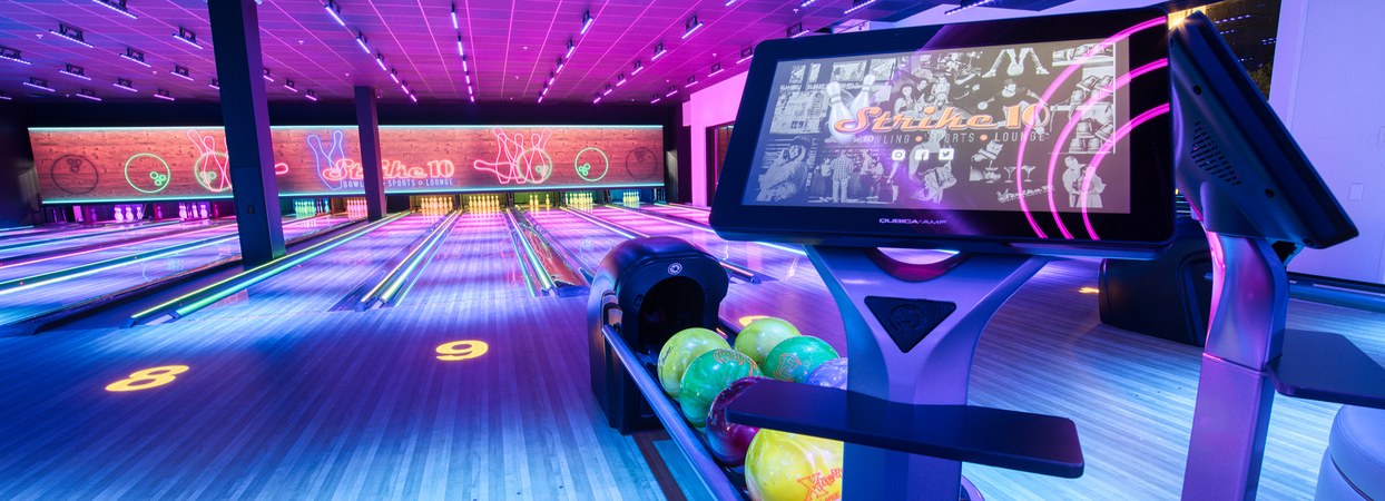  Galaxy S10e Funny Family Bowling Designs for Bowling