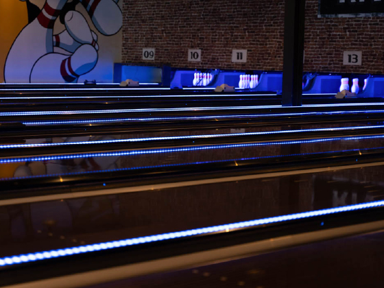 Bowling-QubicaAMF-CAPPING-LIGHTS-exclusive-180-degree-viewing-angle-tile.jpg