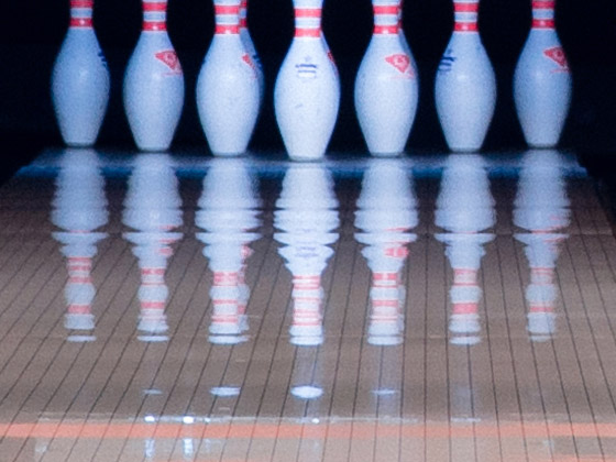 Bowling-QubicaAMF-lanes-spl-boutique-Solid-Pin-Action.jpg