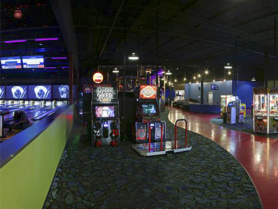 QUBICAAMF-bowling-Family-Entertainment-Center-Big-Thrill-Factory.jpg