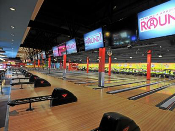 QUBICAAMF-bowling-Family-Entertainment-Center-Round-1-Lakewood.jpg