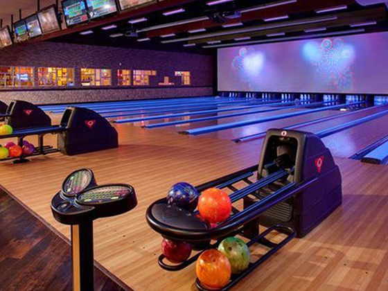 QUBICAAMF-bowling-hybrid-Jupiter-Bowl.jpg