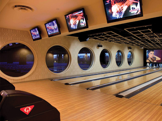 qubicaAMF-Plan-Your-Bowling-Project-Add-Bowling-Attraction-Casinos-The-Meadows.jpg