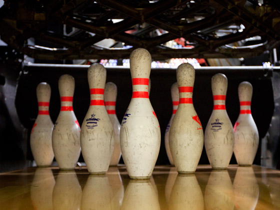 Bowling-Qubicaamf-pinspotter-xli-edge-easier-for-your-customers-reliability.jpg